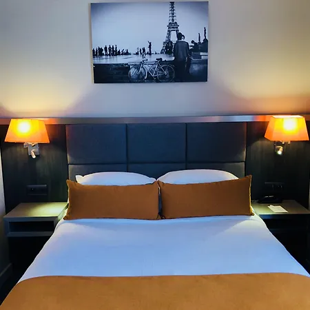 Western Empire Elysees Hotel 3*