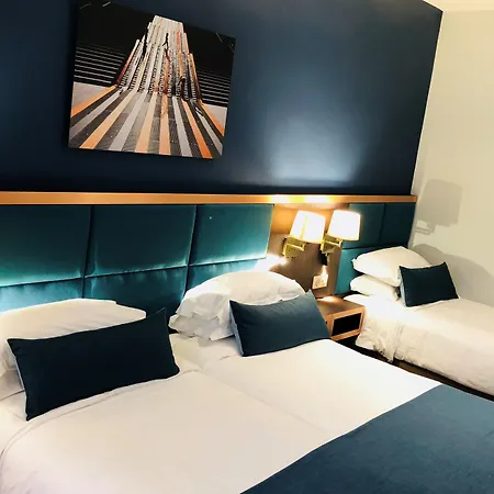 Western Empire Elysees 3*