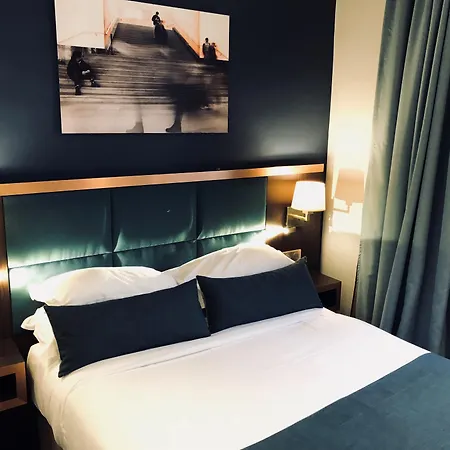 Western Empire Elysees Paris