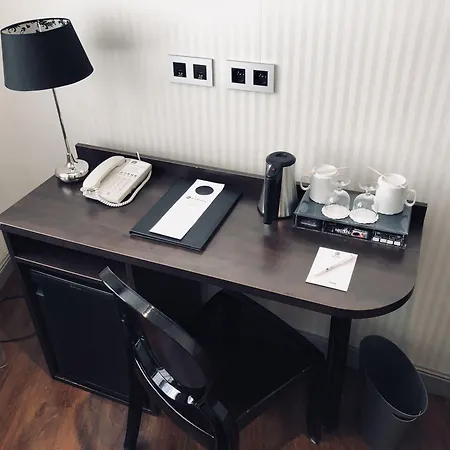 Western Empire Elysees Hotel