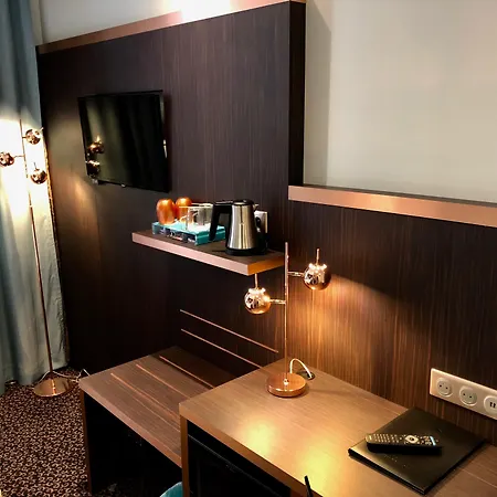 Western Empire Elysees Hotel Paris