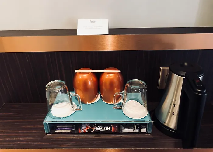 Western Empire Elysees Hotel