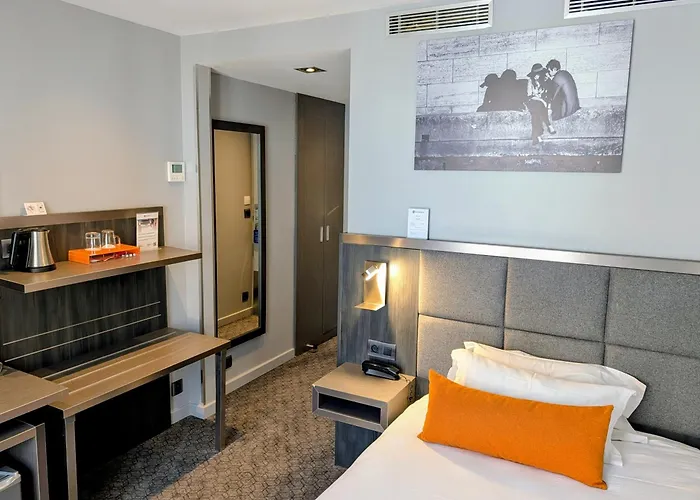 Western Empire Elysees Hotel