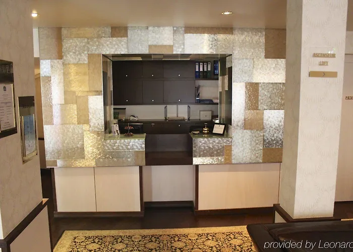 Western Empire Elysees Hotel 3*