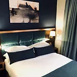 Western Empire Elysees Paris