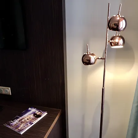 Western Empire Elysees Hotel 3*