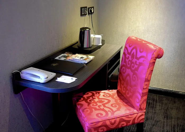 Western Empire Elysees Hotel Parigi