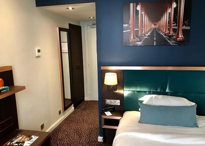 Western Empire Elysees Hotel