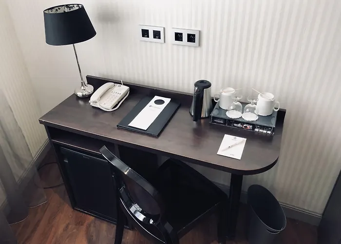 Western Empire Elysees Hotel