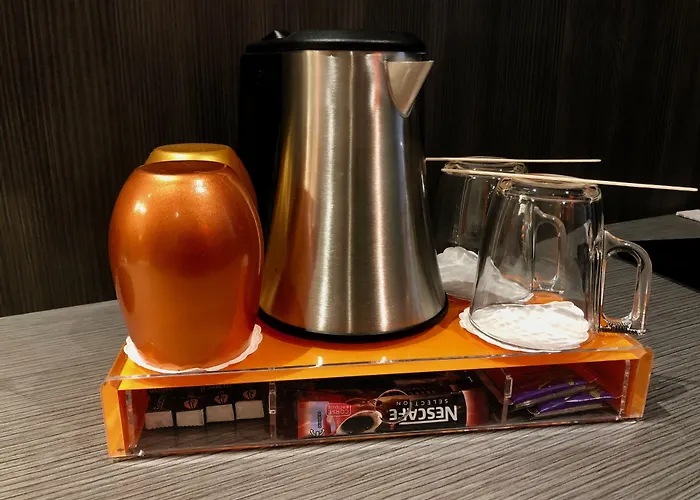 Western Empire Elysees Hotel