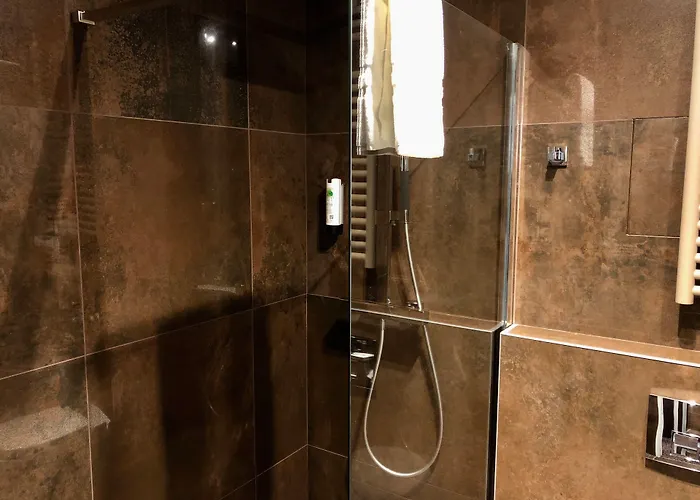 Western Empire Elysees 3* Parigi