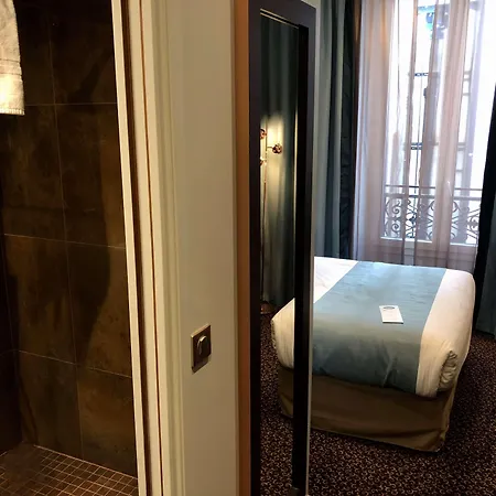 Western Empire Elysees Hotel 3*