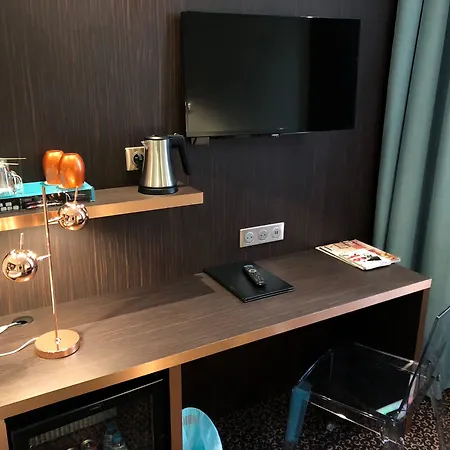 Western Empire Elysees Отель 3*