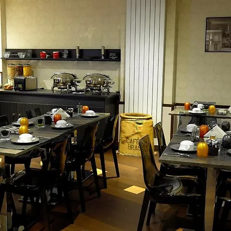 Hotel Western Empire Elysees Parijs
