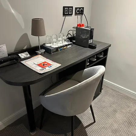 ベストウエスタン エンパイア エリーゼ パリ